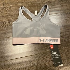 BNWT Underarmour Sports Bra (Size S)